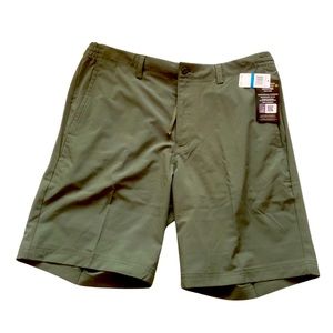 Sports wear Army Green PGA tour hybrid shorts size 36